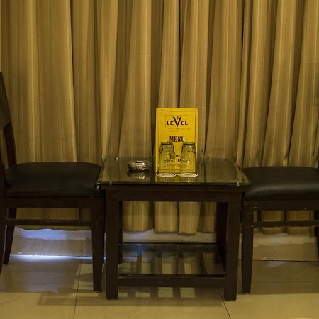 Oyo 751 Hotel Shree Palace 博帕尔 外观 照片