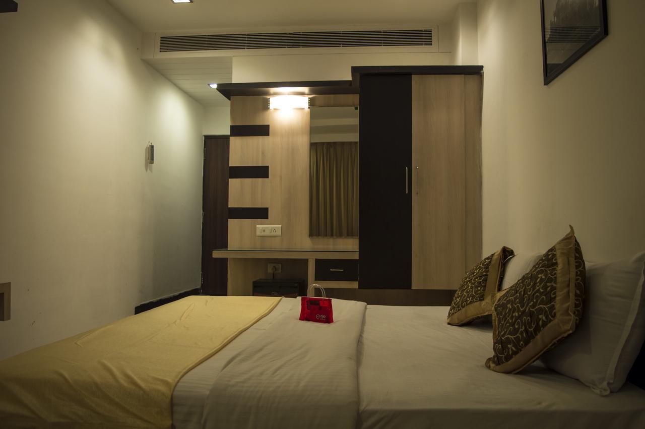 Oyo 751 Hotel Shree Palace 博帕尔 外观 照片